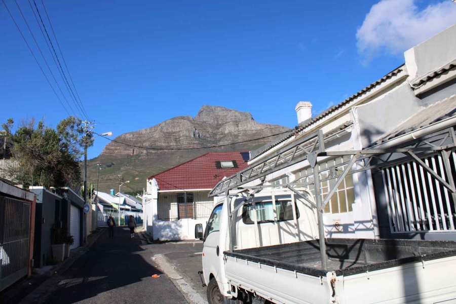 2 Bedroom Property for Sale in Woodstock Western Cape